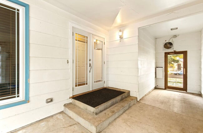 Photo - 2720 2nd Ave N