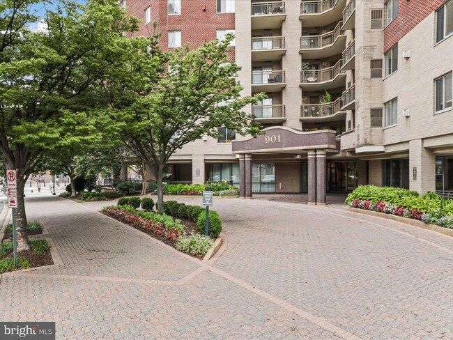 Building Photo - 901 N Monroe St Unit 509 Rental