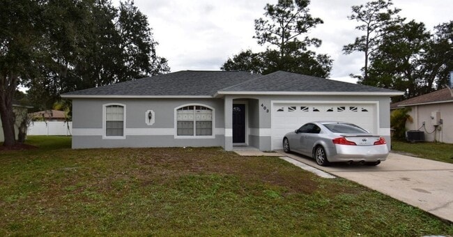 Building Photo - Spacious 3 Bedroom 2 Bath Rental