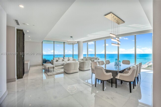 Building Photo - 17901 Collins Ave Unit 2404