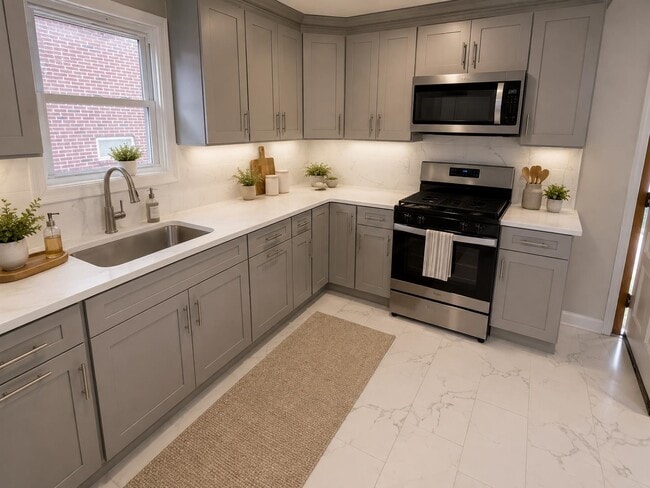 Photo - 285 Stover Ave
