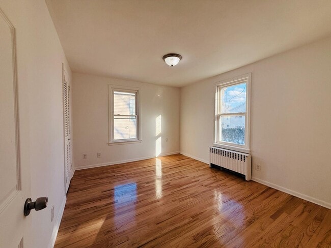 Photo - 86 W Main St