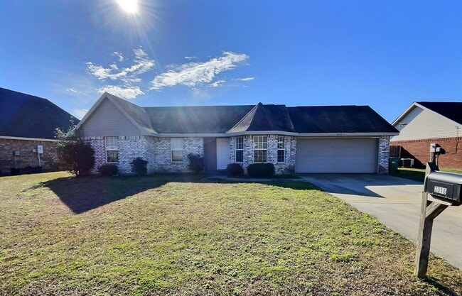 Photo - 3/2 Fireplace, 2 Car Garage St. Martin Schools