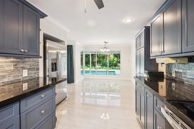 Photo - 4316 SW 6th St