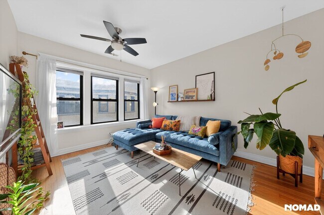 Photo - 4617 N Paulina St