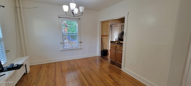 Photo - 19 Lark St