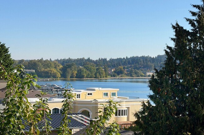 Photo - 4bd/4ba Kirkland House