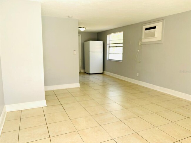 Photo - 11733 N 12th St Apartment Unit B