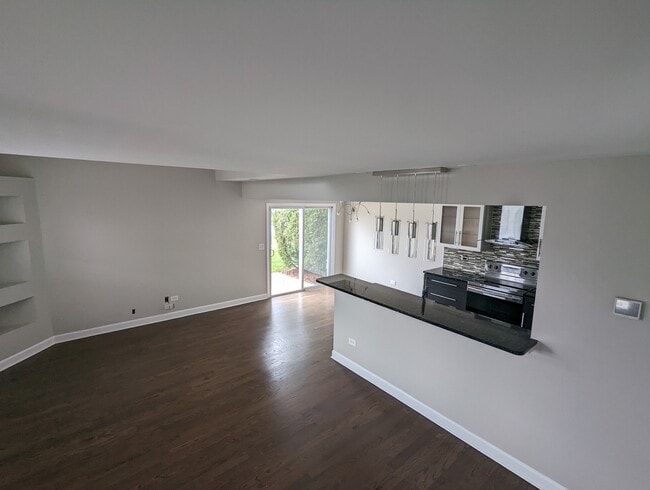 Photo - 8122 160th St