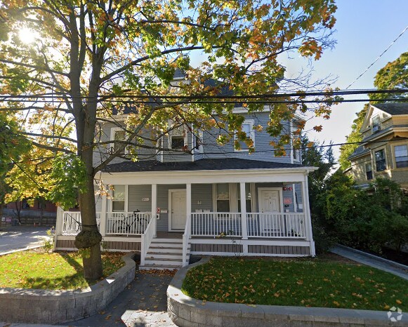 Building Photo - 12 Harris St Rental