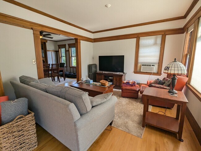 Photo - 17 Commonwealth Rd Unit 2