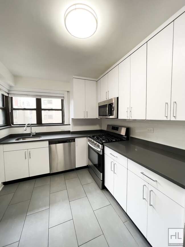 Photo - East 89 Street Unit 4J