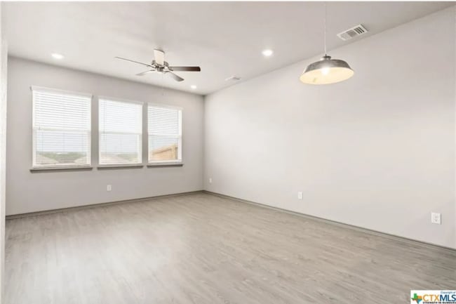 Photo - 3 Bedroom / 2 Bathroom Townhome – Copperas Cove - Coming Soon