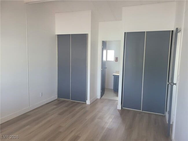 Photo - 1060 S Bunch St