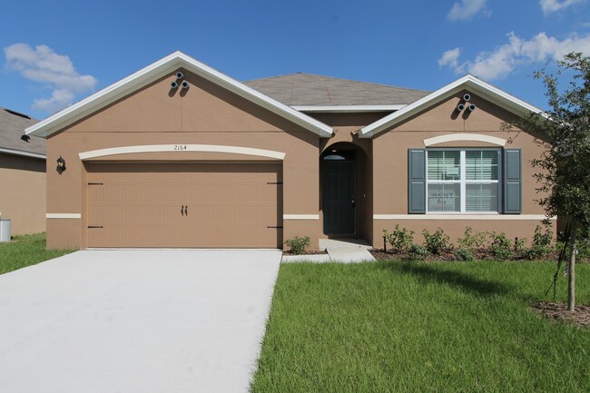 Beautiful 4 Bedroom 2 Bathroom Home in Win... - Beautiful 4 Bedroom 2 Bathroom Home in Win...