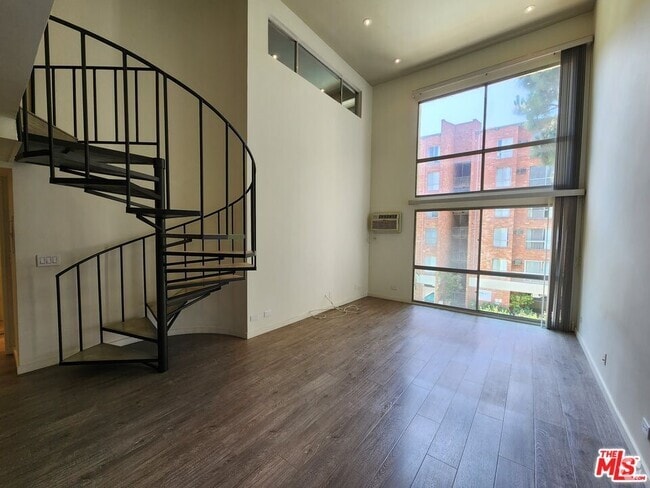 Building Photo - 1440 Veteran Ave Unit 336 Rental