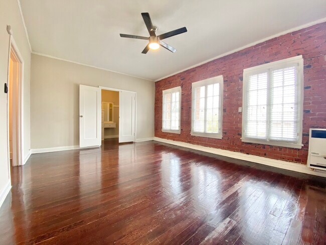 Photo - 3835 W 8th St Los Angeles CA 90005 Unit 405