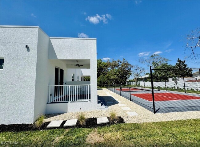 Photo - 2479 Shadowlawn Dr