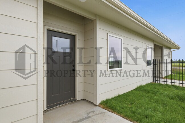 Photo - 202 N Gowen St