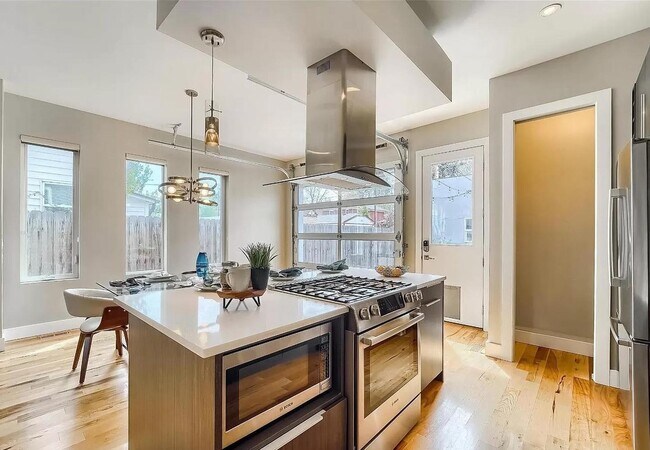 Photo - 3791 Meade St