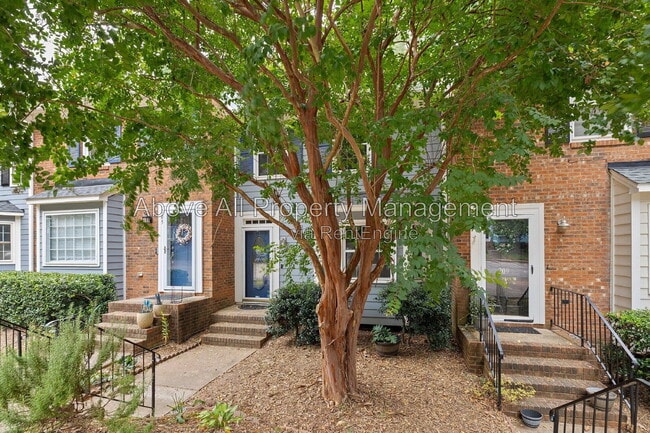 207 Bay Dr