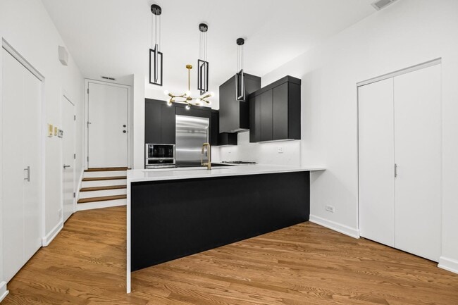 Photo - 363 W Superior St