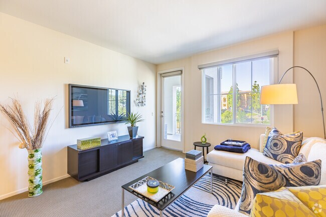2Br, 2BA - 1,112SF