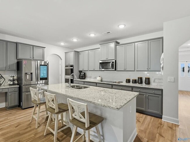 Photo - 122 Hutchinson Rd