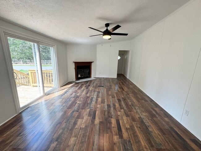 Photo - 8600 Bragg Dr