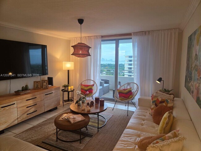 Photo - 5555 Collins Ave Unit 16W