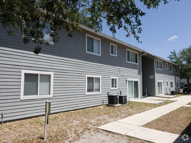 Building Photo - 100 E Rhodes Dr Rental