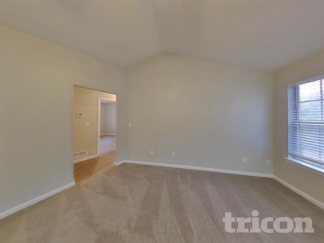 Photo - 1185 Mercury Dr SE