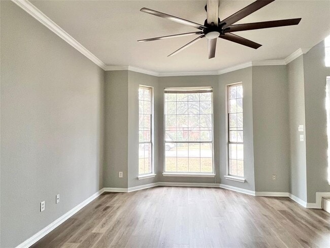 Photo - 1809 Springwater Dr