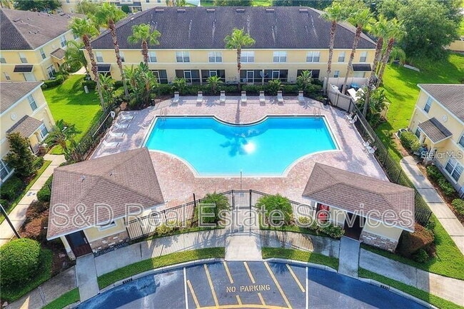 Photo - 515 Sandstone St