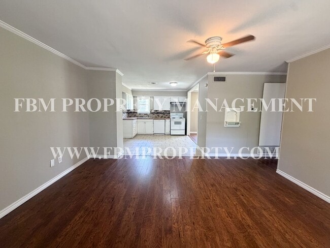 Photo - 3015 Winfield Dr