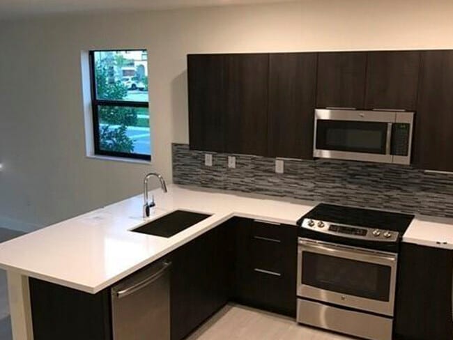 Photo - 8878 NW 103rd Ave