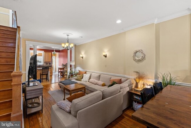 Photo - 3205 Hudson St