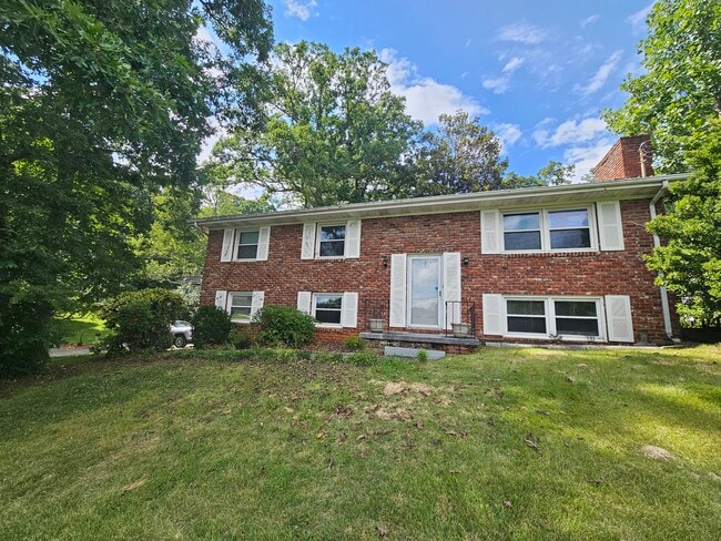 Photo - 1725 S Forest Dr