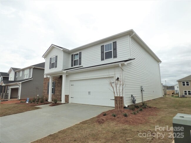 Photo - 1057 Red Apple St House