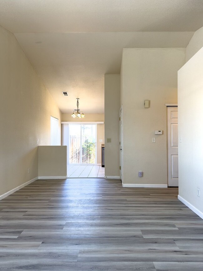 Photo - 3033 W Custer Pl