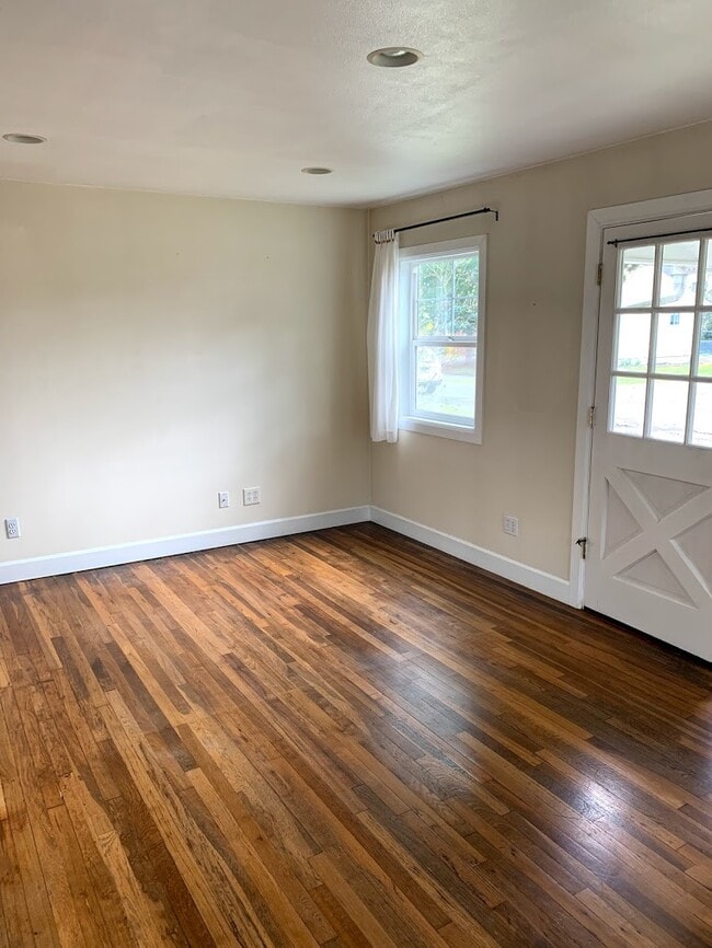 Photo - 7407 NE Hassalo St