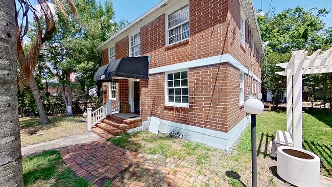 Photo - 2853 College St Unit 2853 College St #1