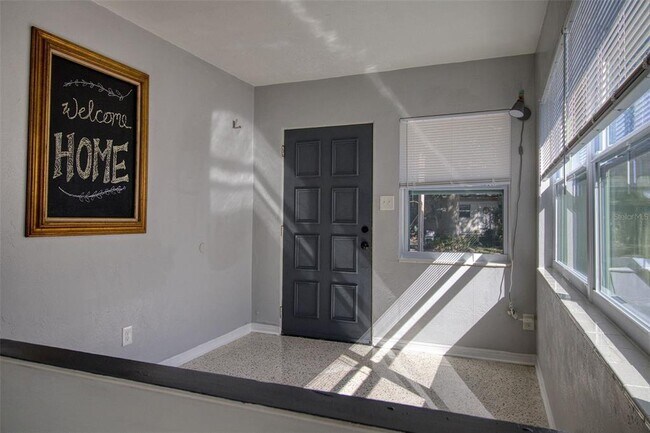 Photo - 634-615 15th Ave S