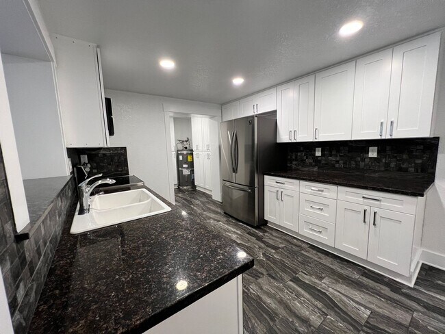 Photo - 405 NE Denver St Unit B