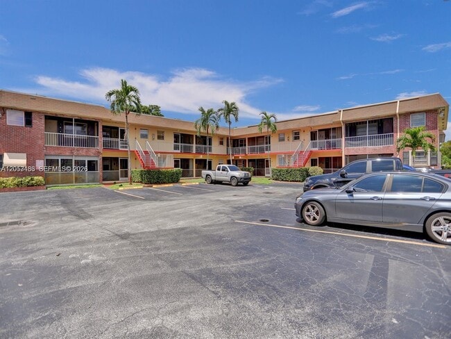 Building Photo - 2040 NW 81st Ave Unit 117