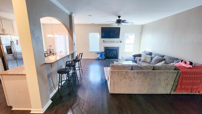 Photo - 5538 Old Hwy 472