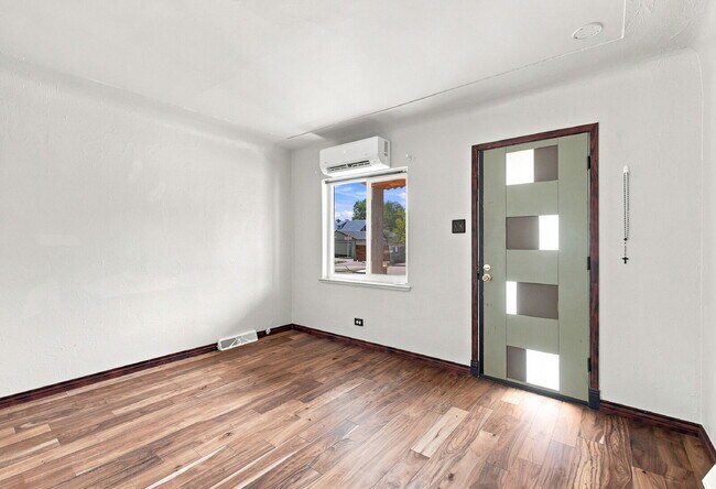 Photo - $2,095.95 1 bed, 1.5 bath Home in Denver with Basement and In Unit Laundry!