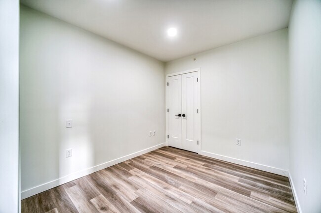 Photo - 5415-5415 Cogswell St Unit 301