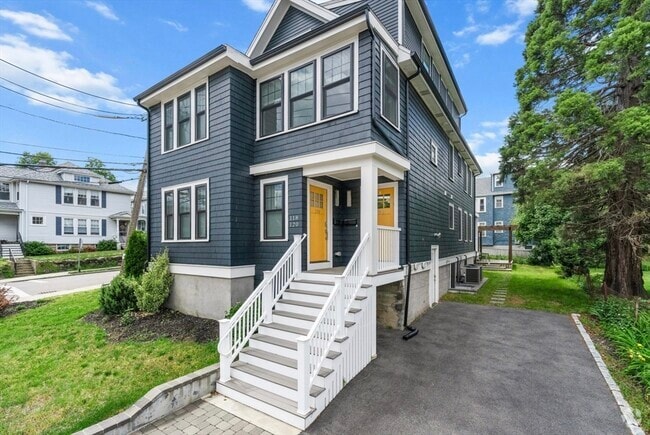 Building Photo - 118 Spring St Unit 1 Rental