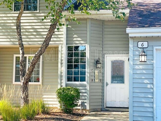 Photo - 6 N Victoria Ln Unidad D